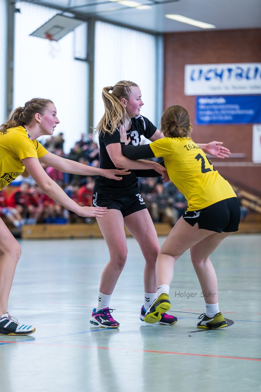 Bild 204 - B-Juniorinnen Bramstedter TS - TSV Altenholz : Ergebnis: 17:16